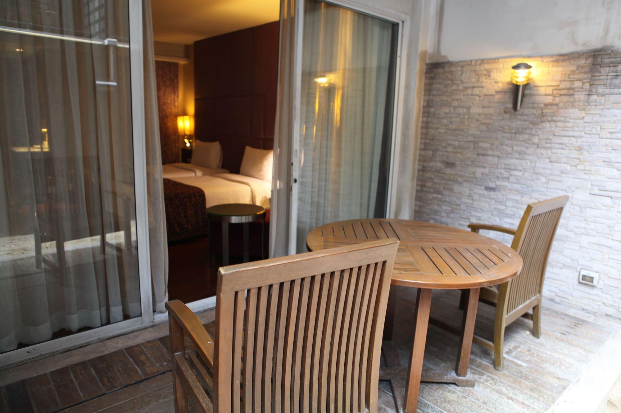 Hotel Citichic Sukhumvit 13 By Compass Hospitality - Newly Renovated Bangkok Exterior foto