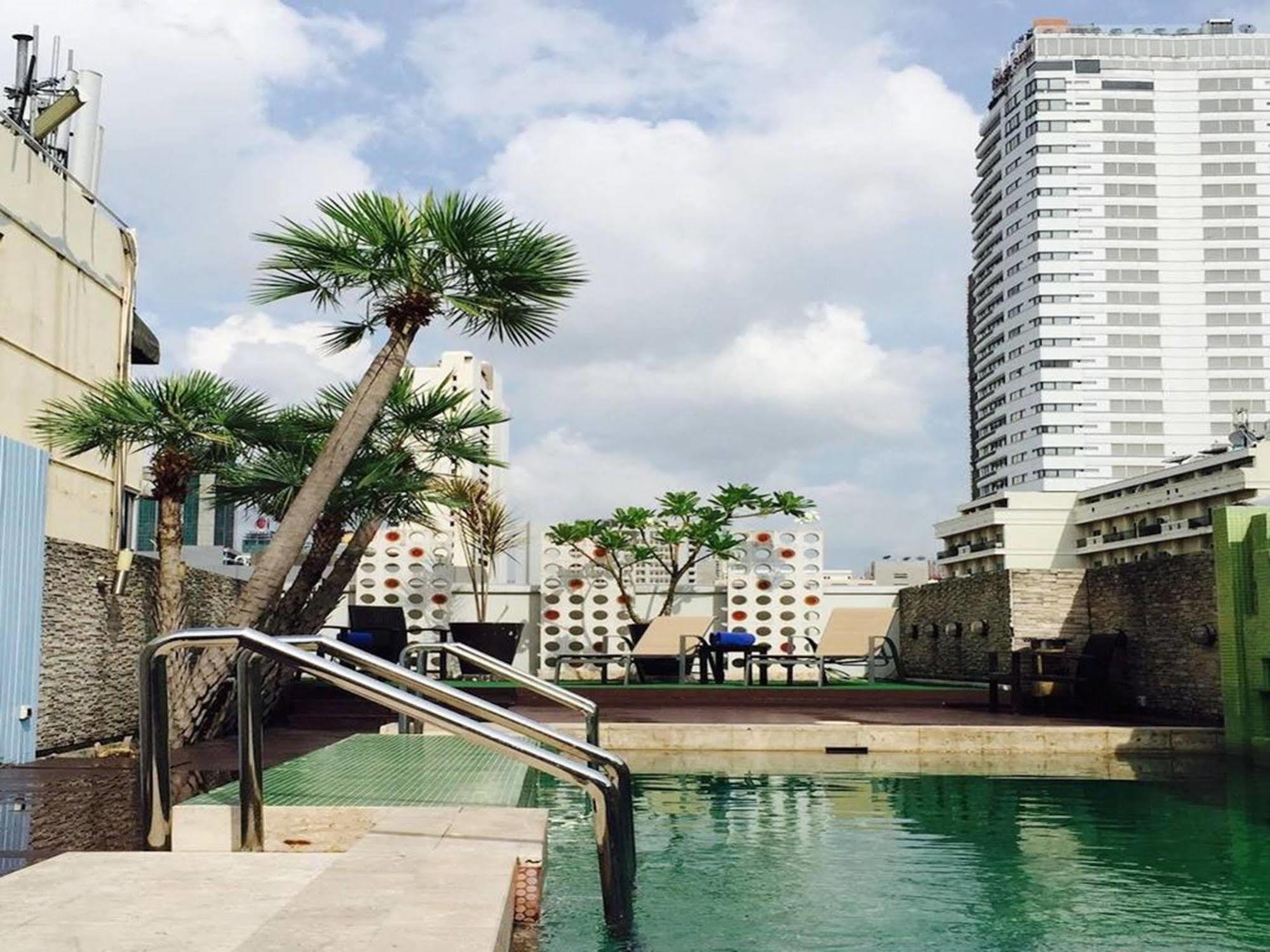 Hotel Citichic Sukhumvit 13 By Compass Hospitality - Newly Renovated Bangkok Exterior foto